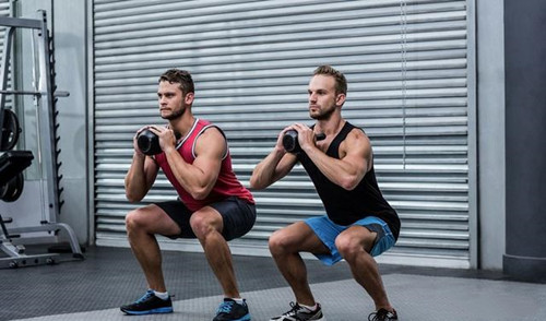 巅峰国际告诉您：塑身减肥为什么建议做深蹲？